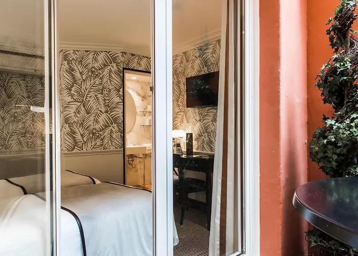 Hôtel Jardin Le Bréa Paris